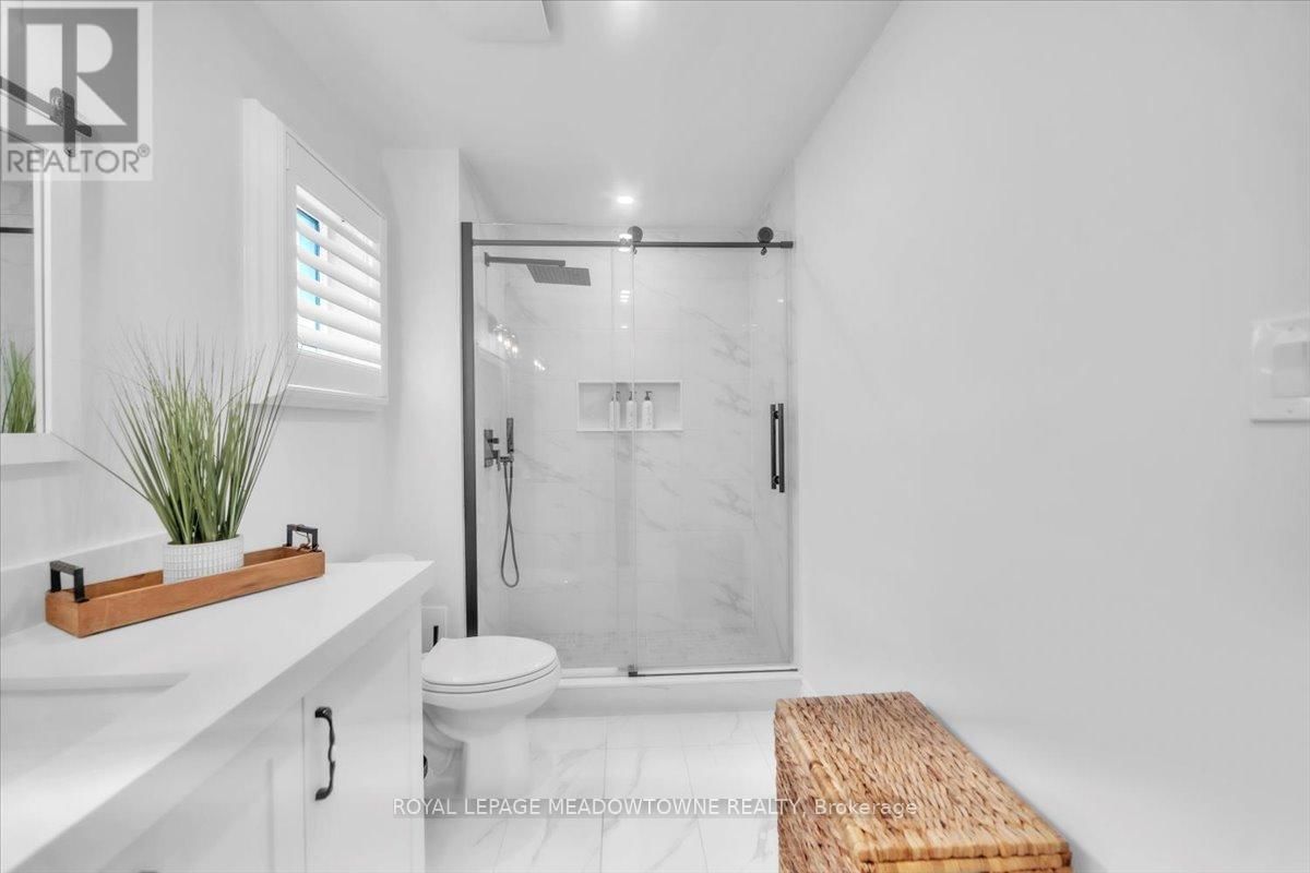 5 FREER CRESCENT Image 43