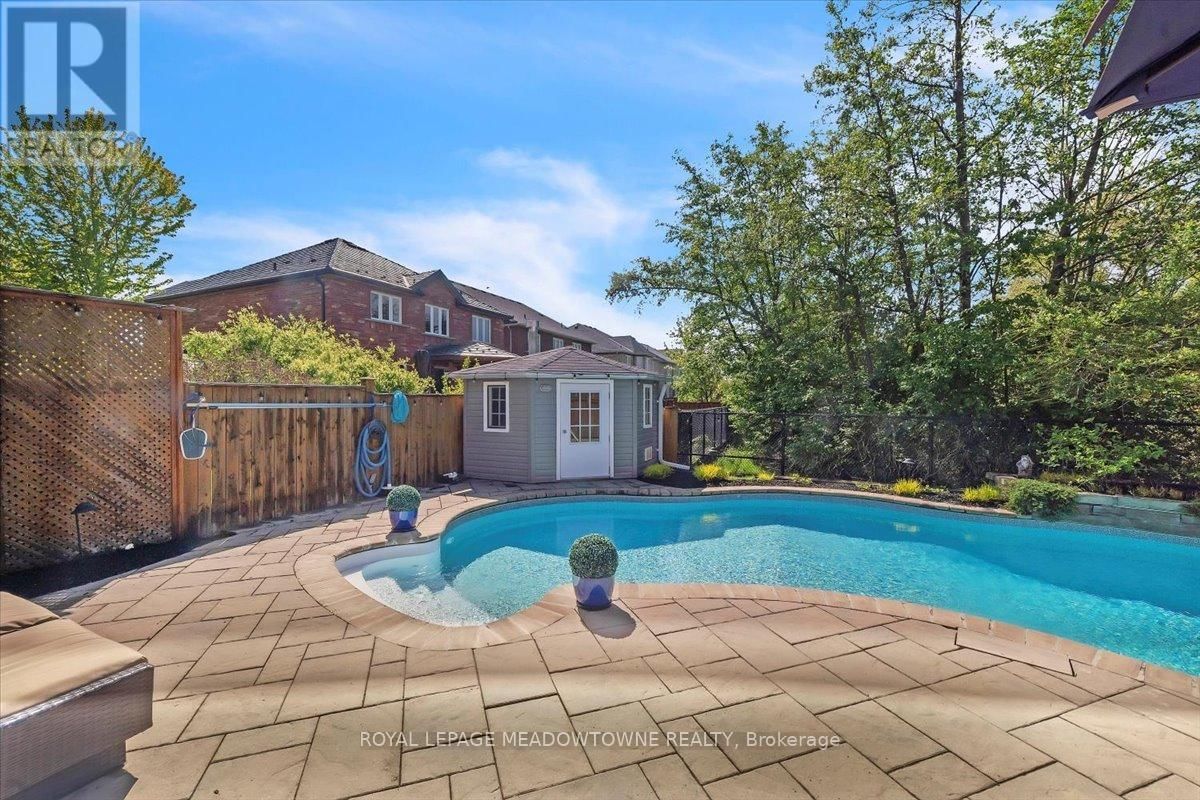 5 FREER CRESCENT Image 48