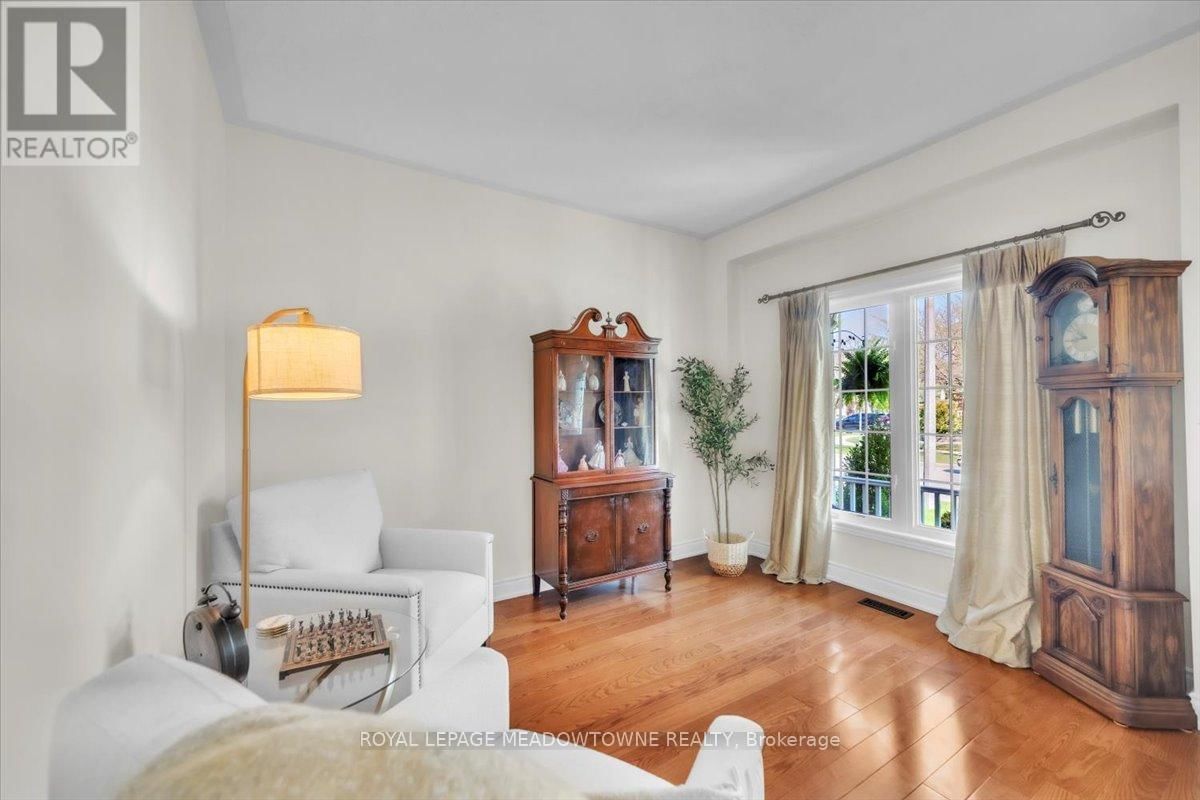 5 FREER CRESCENT Image 7