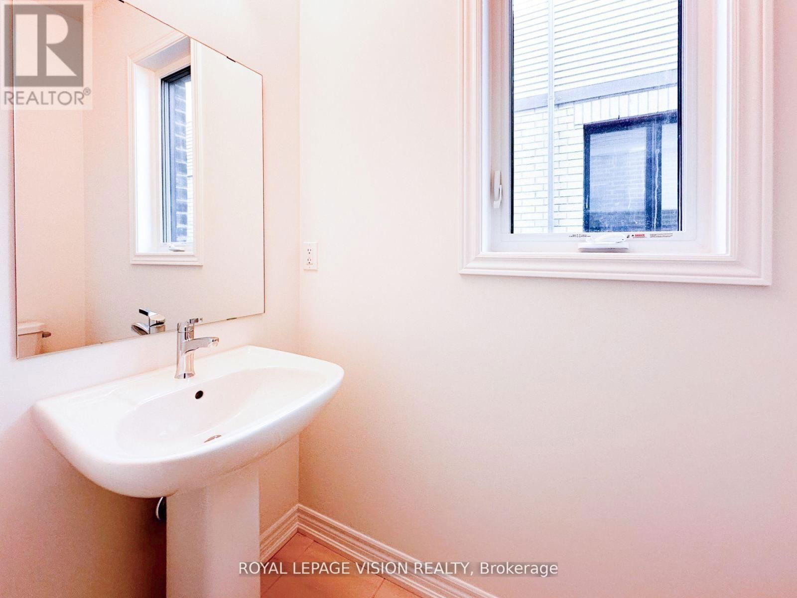 21 SORBARA WAY Image 13