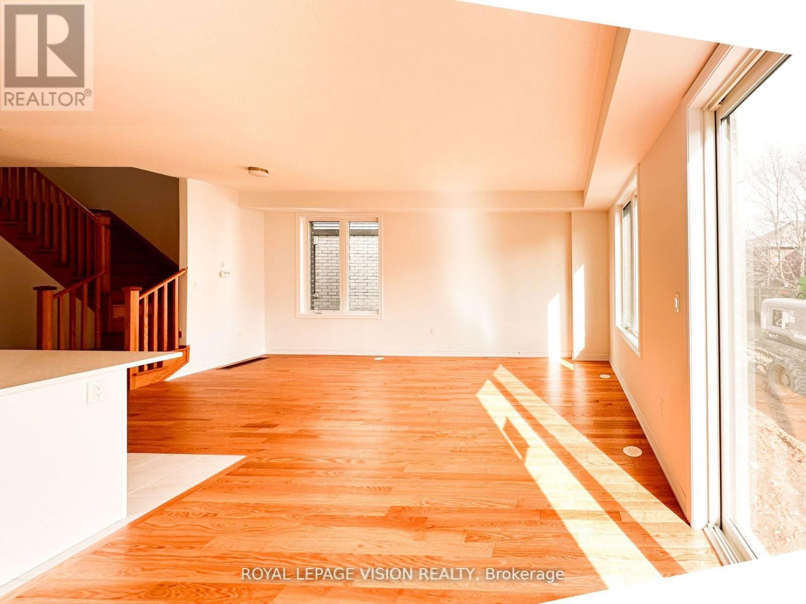 21 SORBARA WAY Image 14