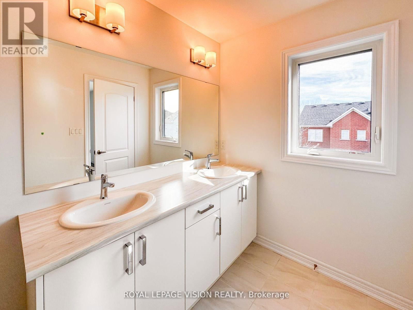 21 SORBARA WAY Image 7