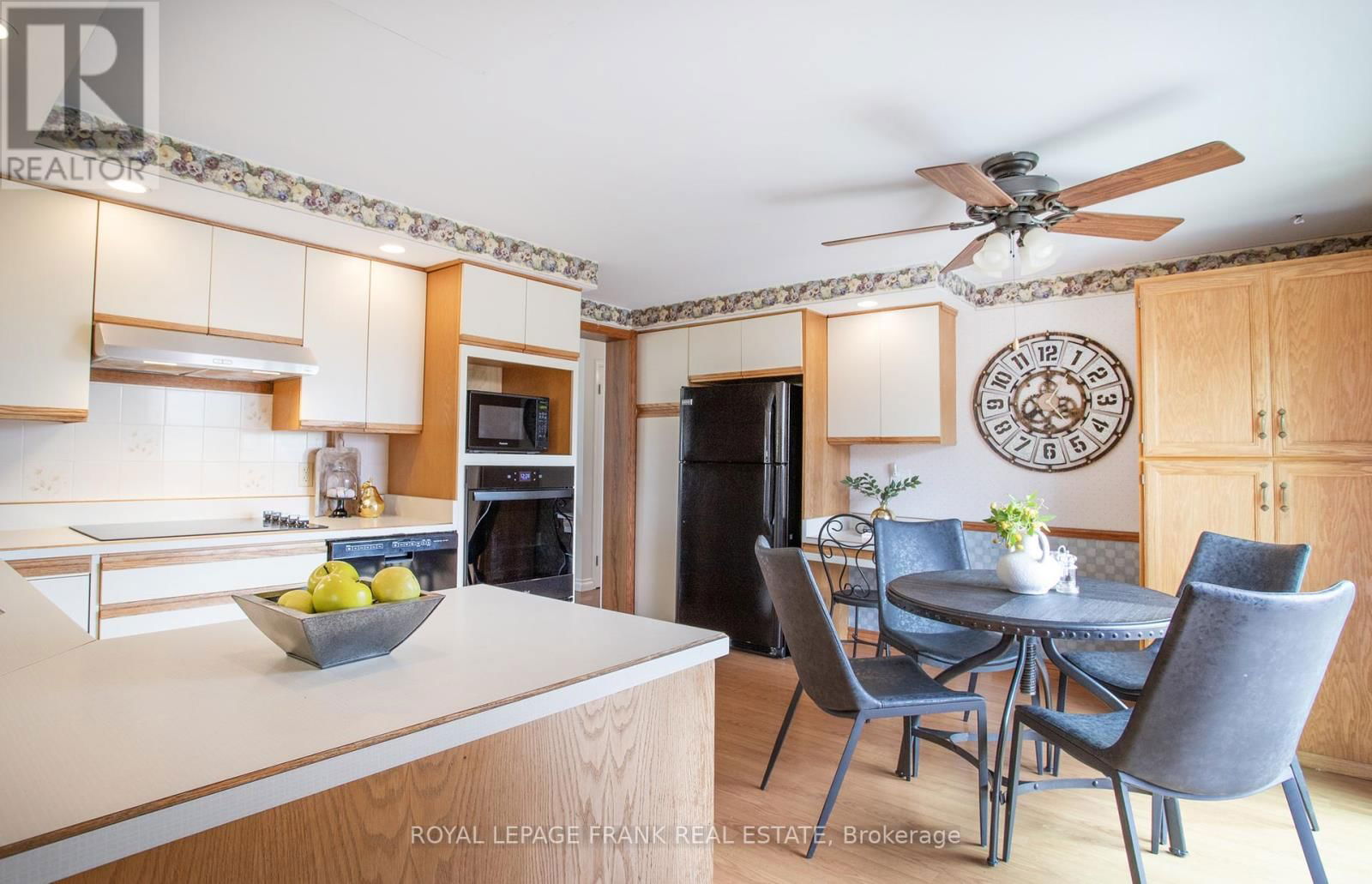 24 PEARL DRIVE Image 17