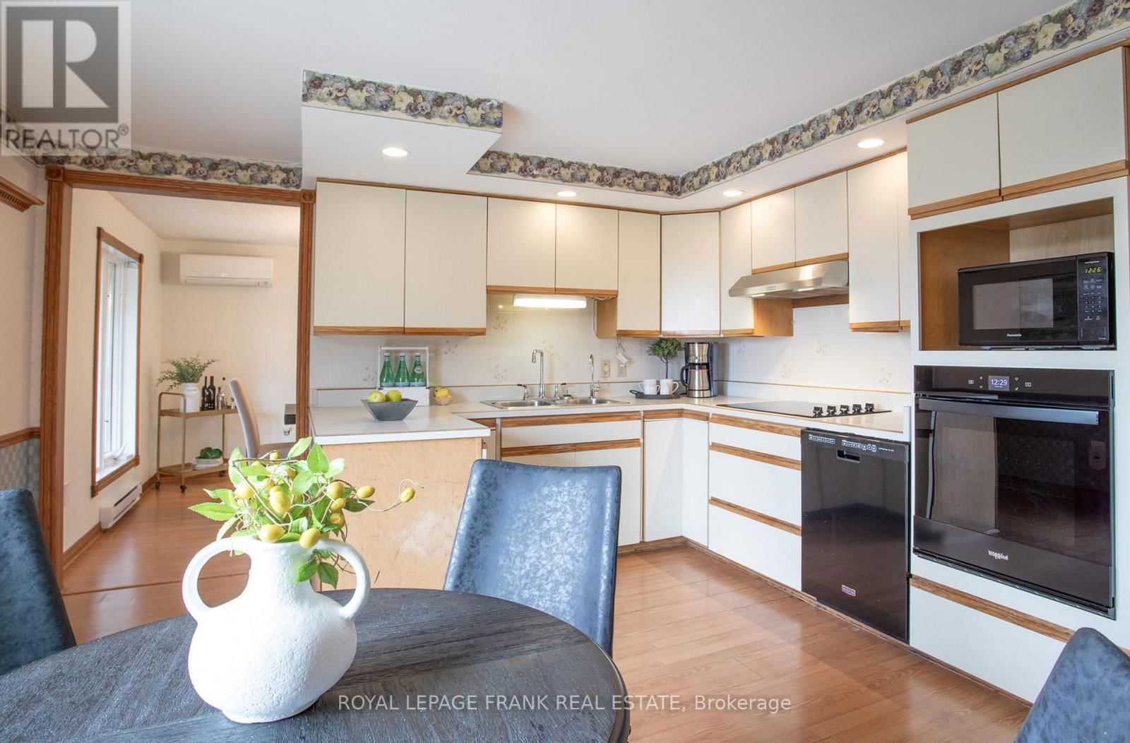 24 PEARL DRIVE Image 19