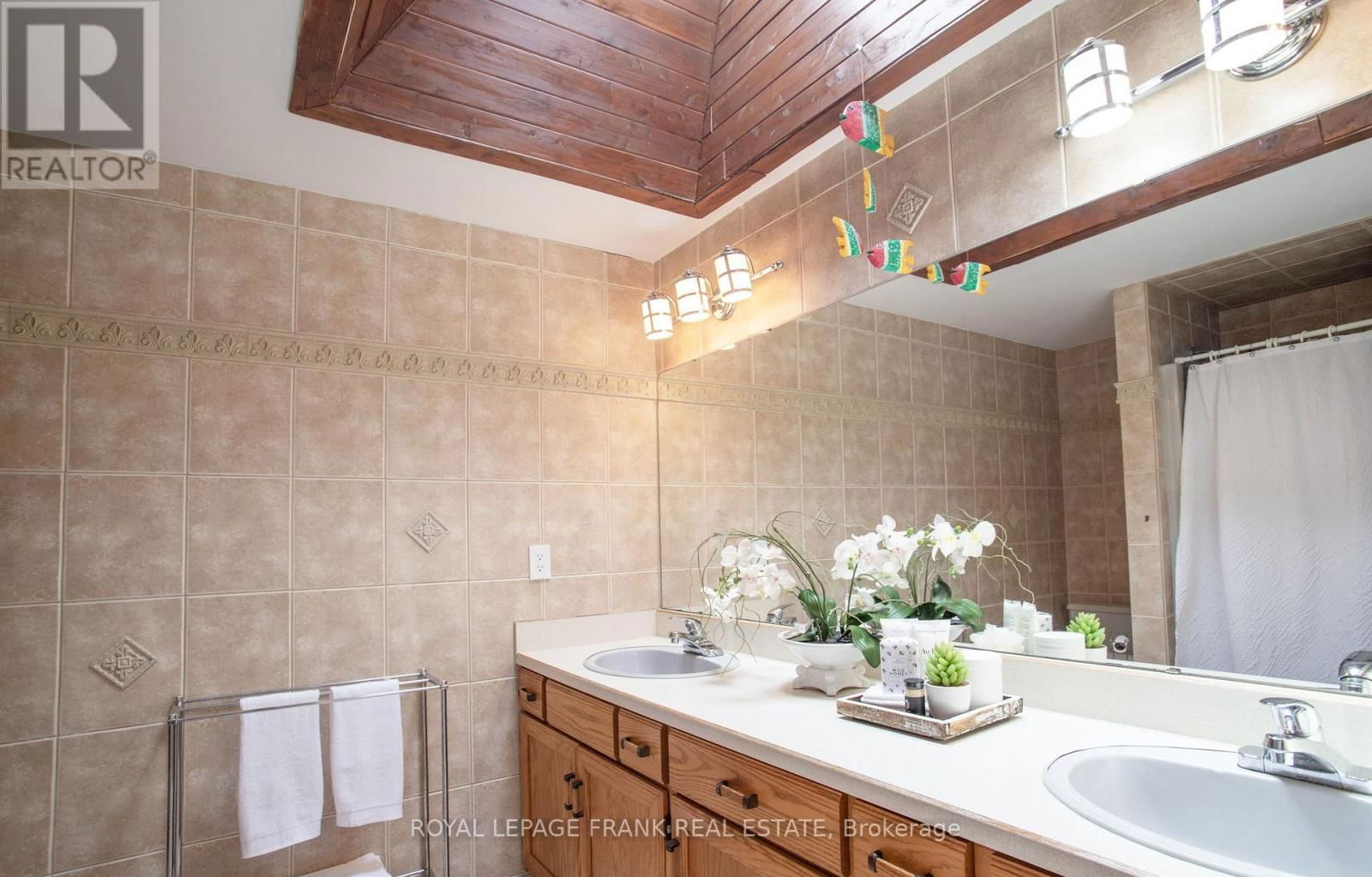 24 PEARL DRIVE Image 29