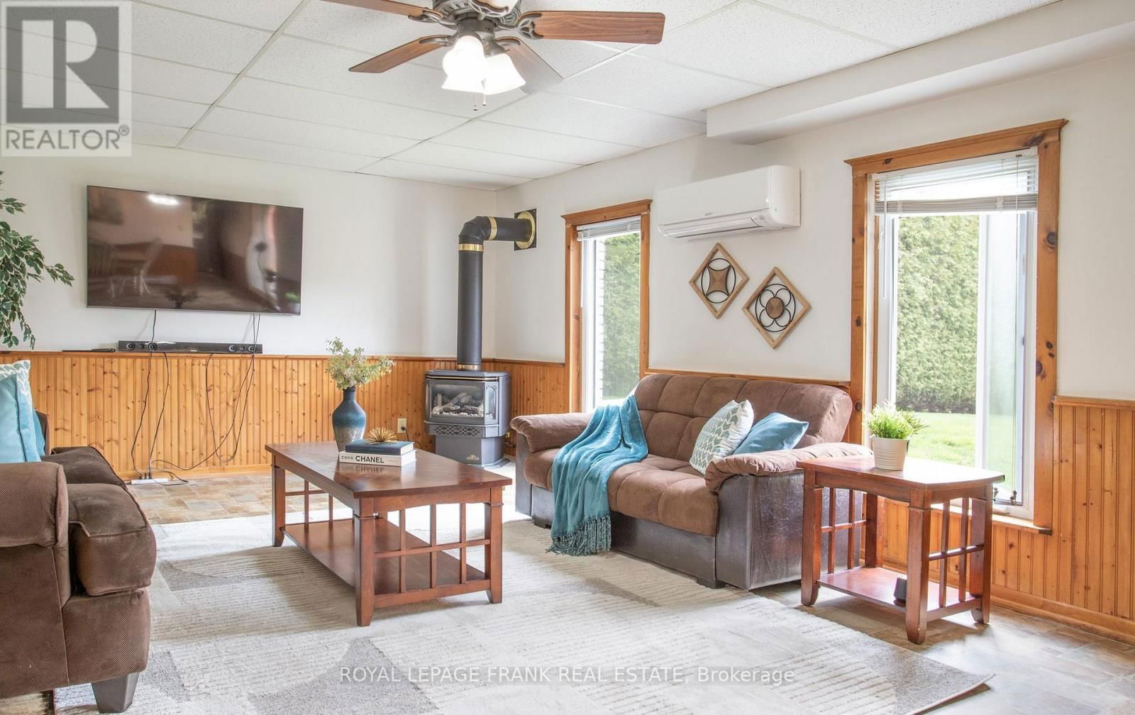 24 PEARL DRIVE Image 33