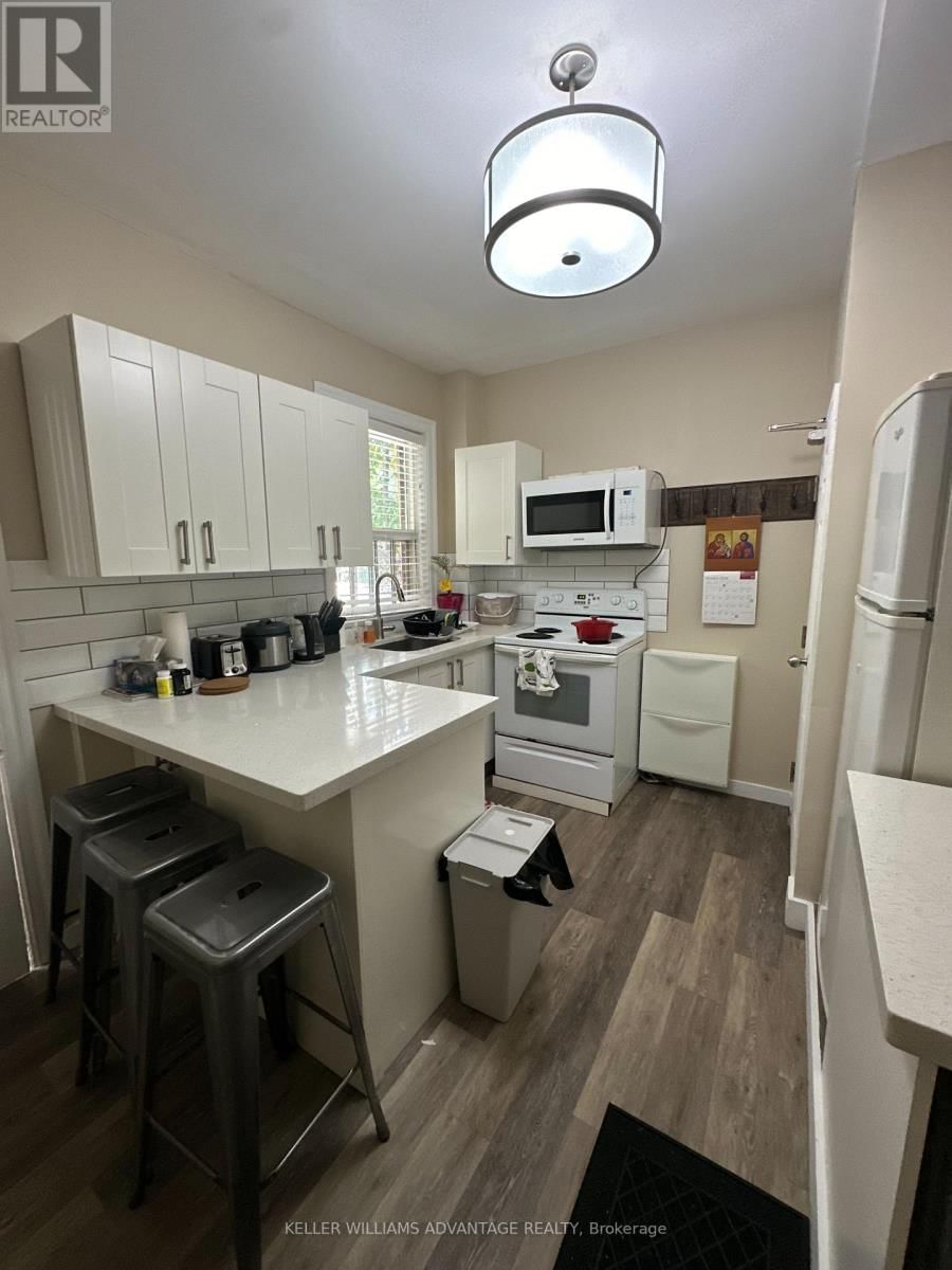 Main - 256 WOODBINE AVENUE Image 7