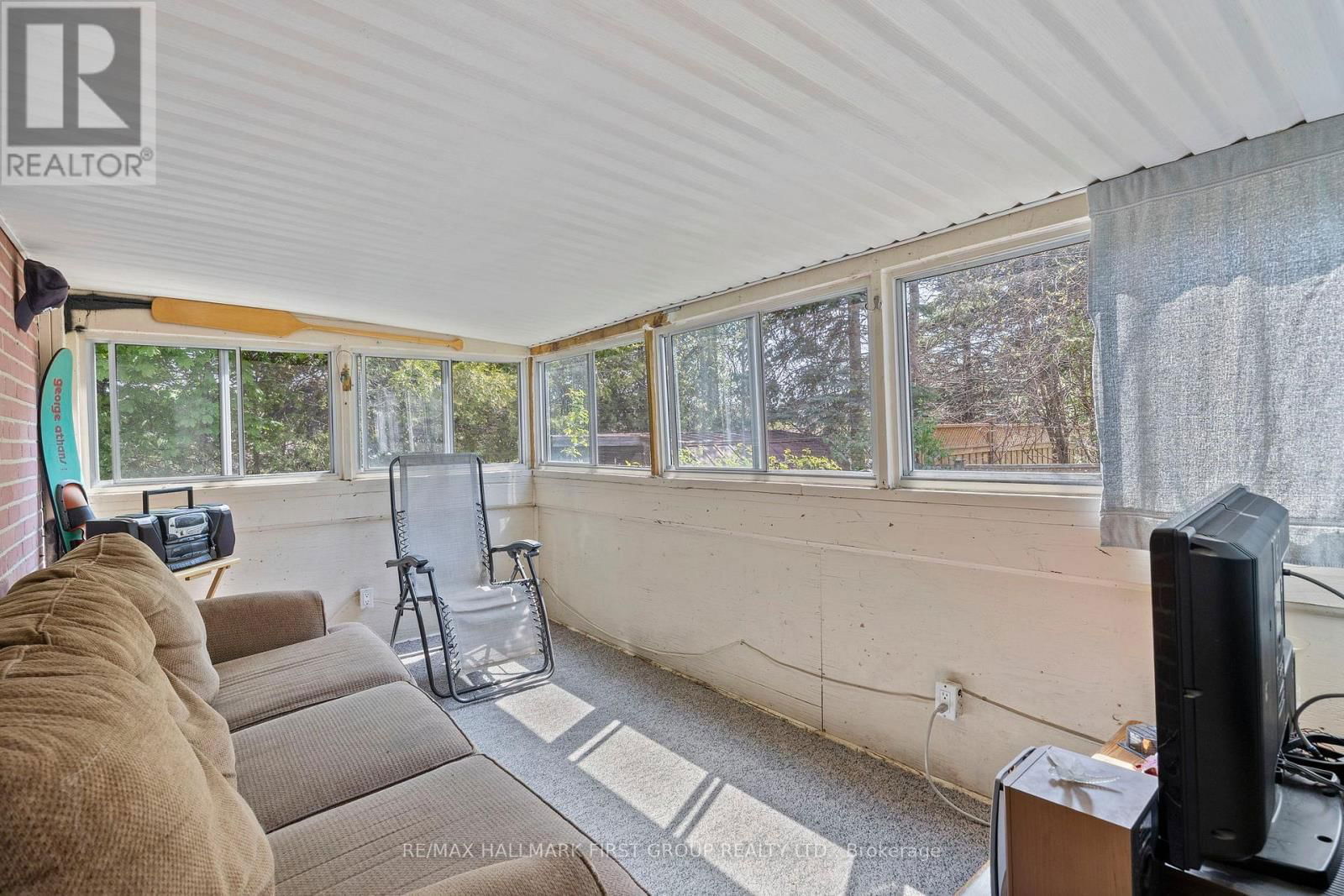 121 EMPEROR STREET Image 14