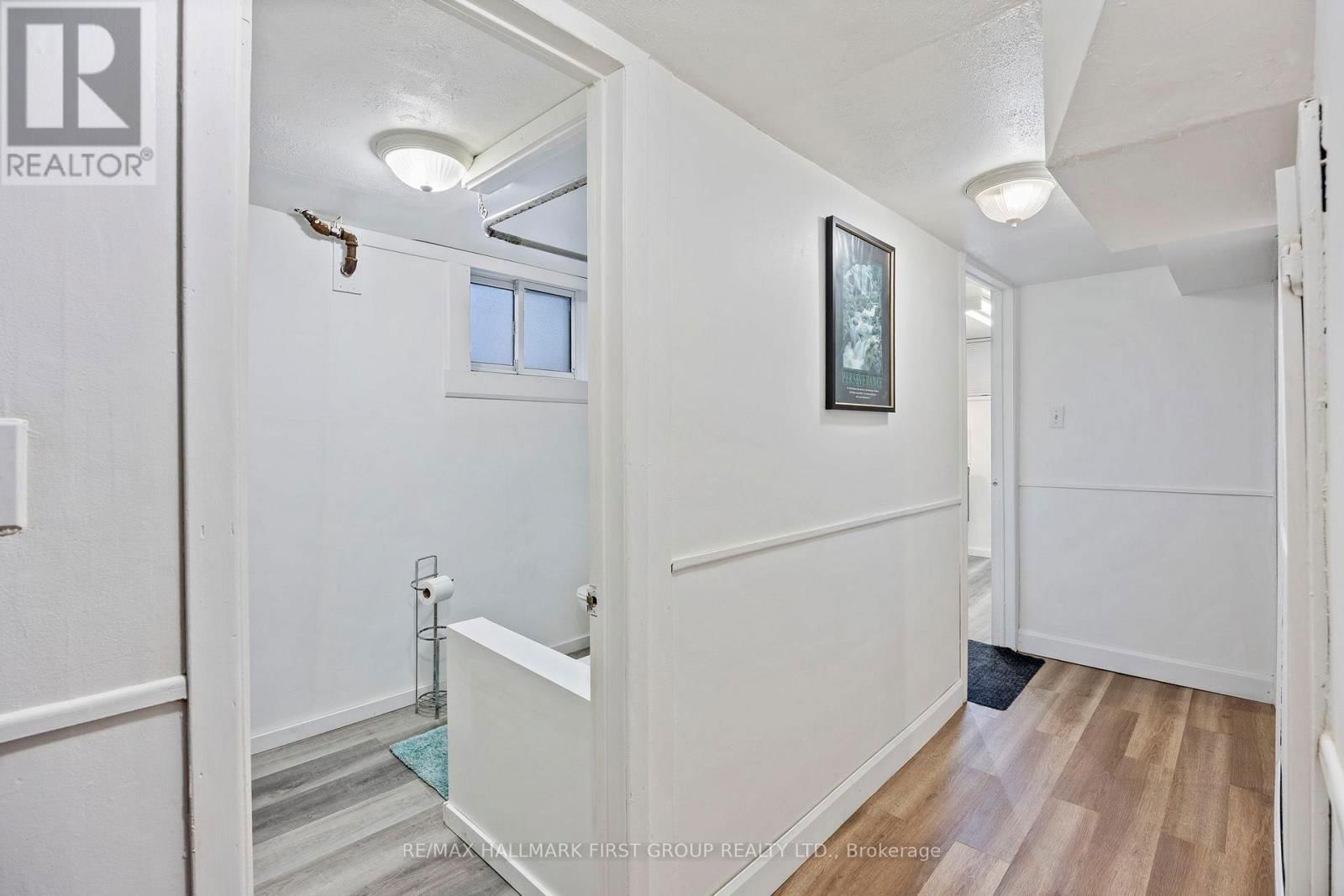 121 EMPEROR STREET Image 24
