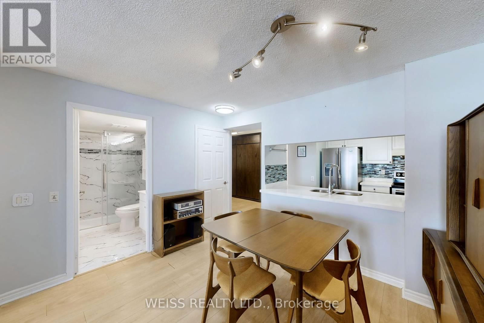 529 - 18 MONDEO DRIVE Image 14