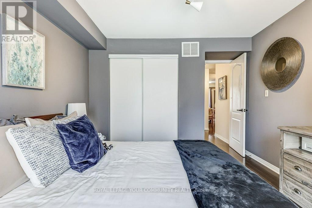 D38 - 651 WARDEN AVENUE Image 28