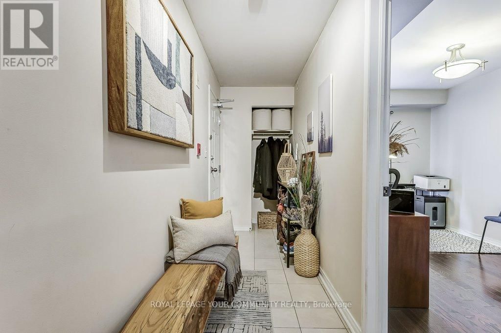 D38 - 651 WARDEN AVENUE Image 6