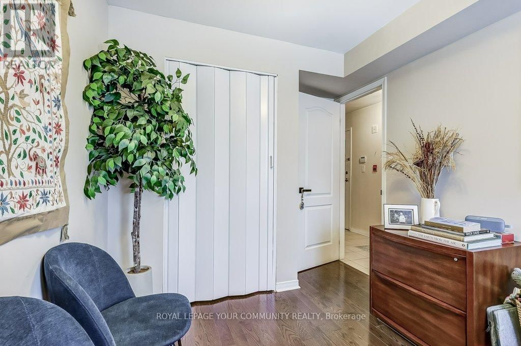 D38 - 651 WARDEN AVENUE Image 9
