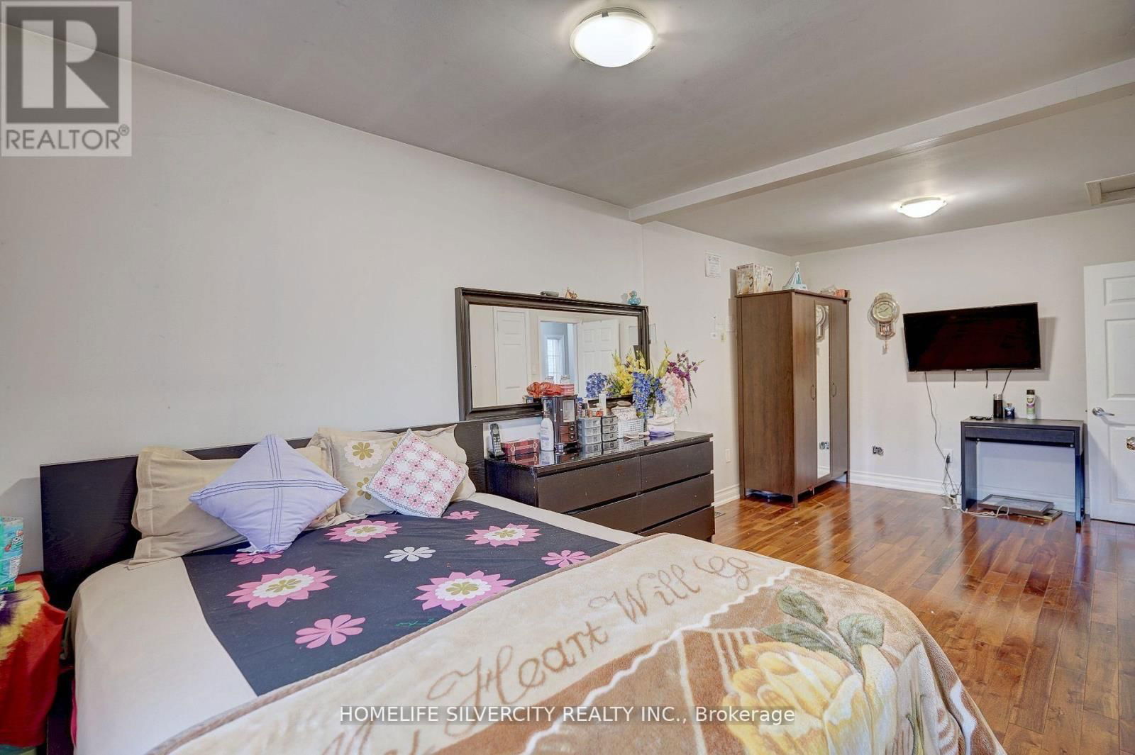 161 AUGUST AVENUE Image 14
