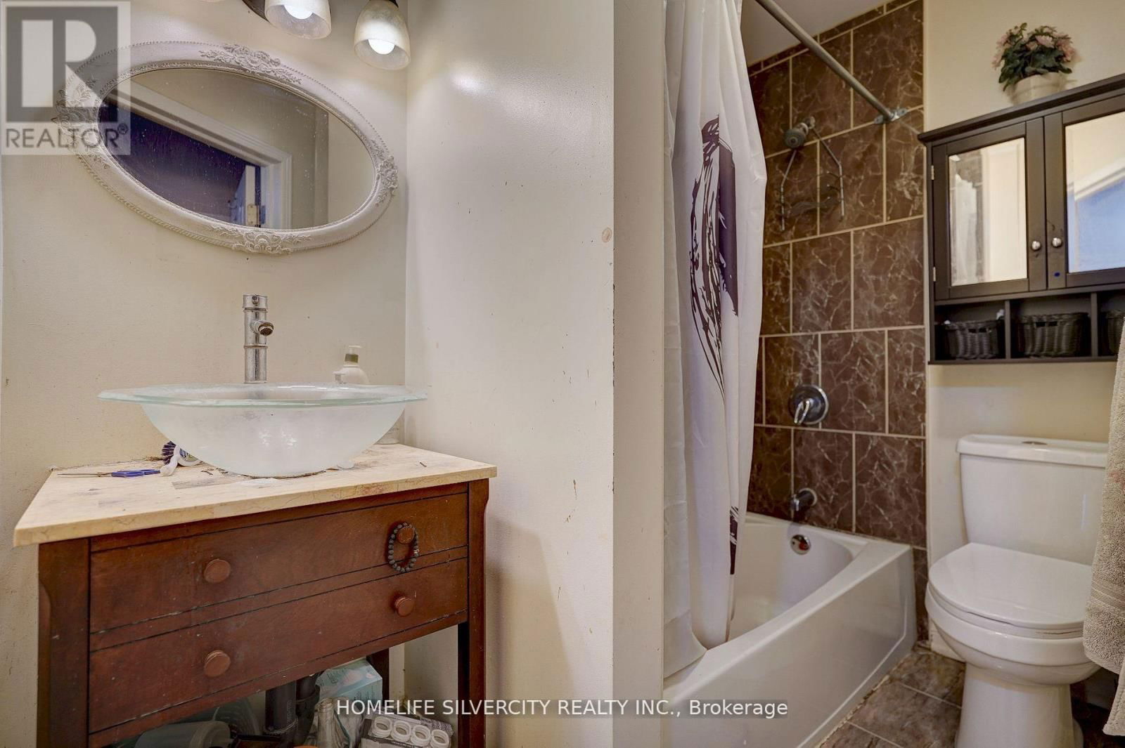 161 AUGUST AVENUE Image 16