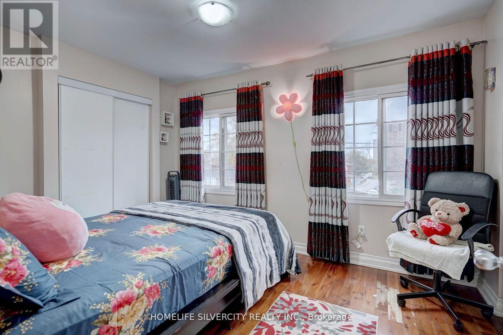 161 AUGUST AVENUE Image 18