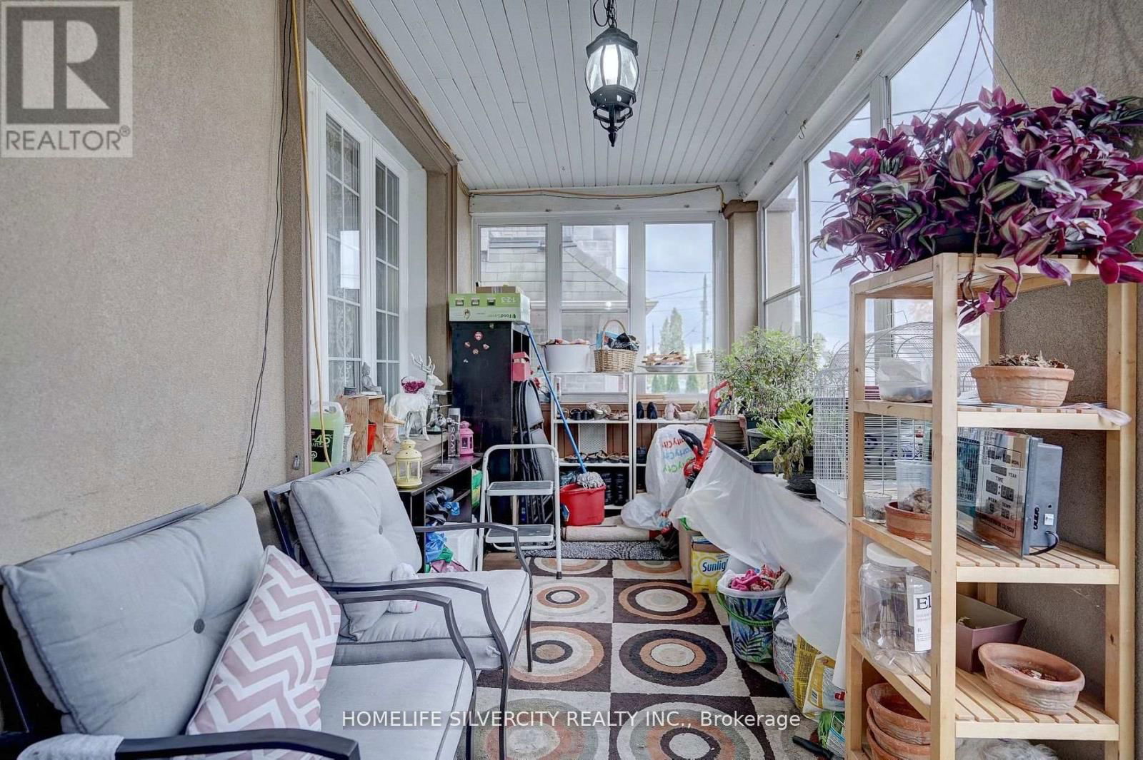 161 AUGUST AVENUE Image 25