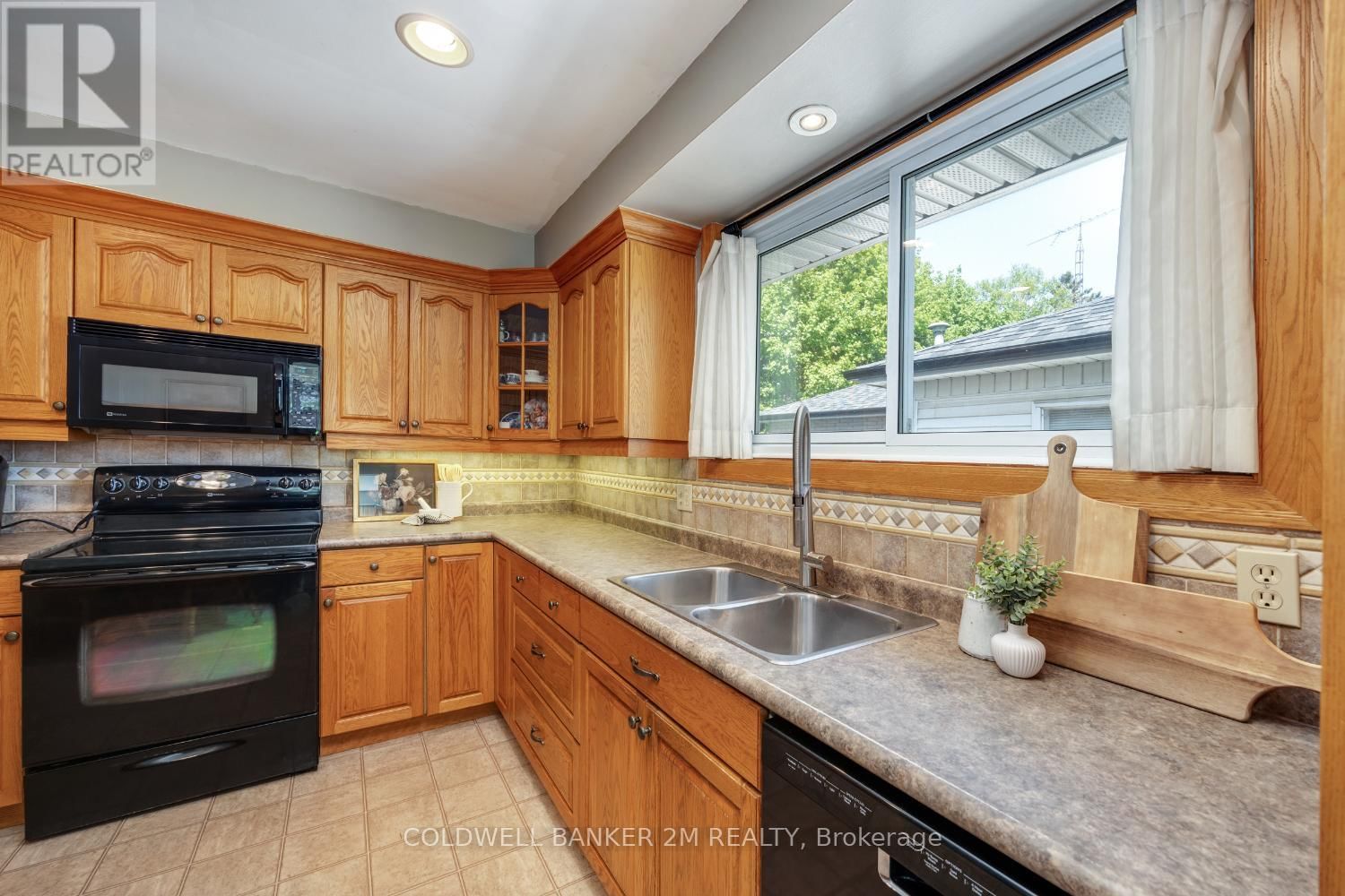 246 HARMONY ROAD NORTH Image 14