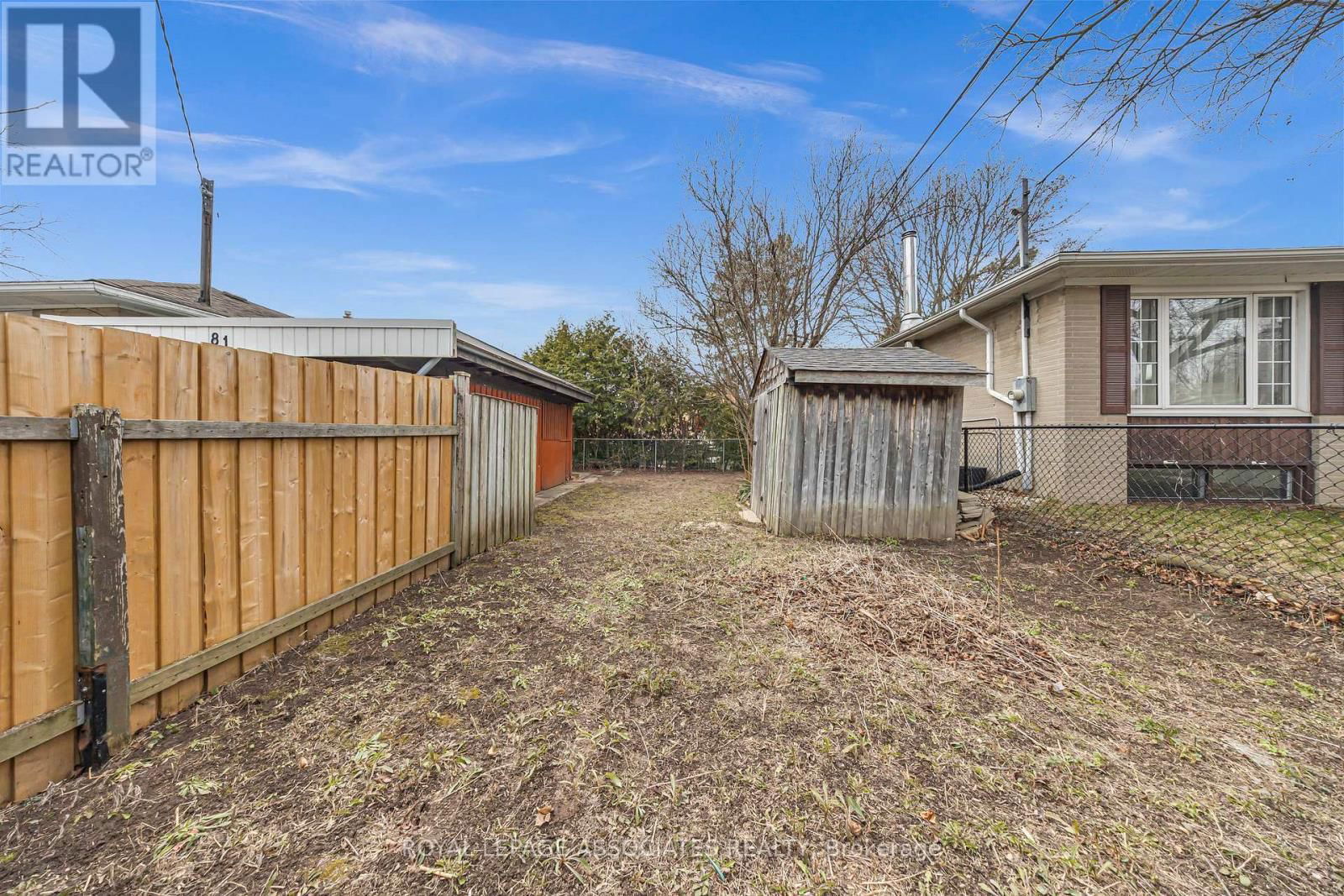 BSMT - 81 KENCLIFF CRESCENT Image 16