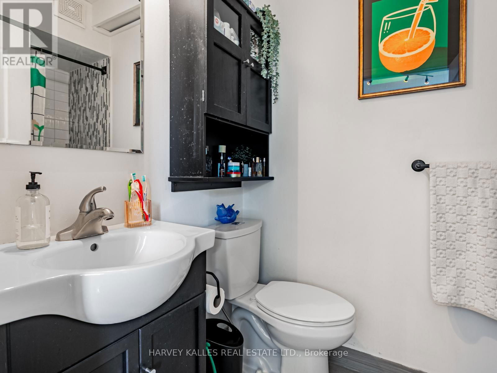 45 STRATHMORE BOULEVARD Image 10
