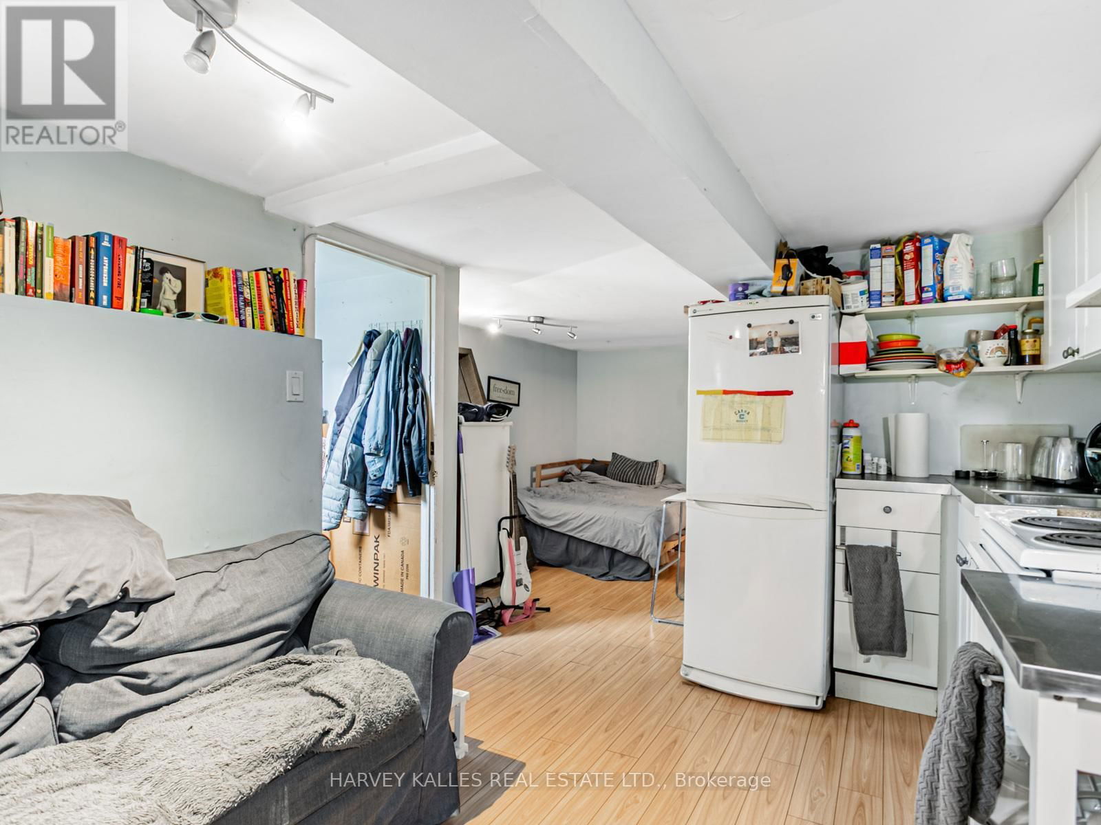 45 STRATHMORE BOULEVARD Image 20