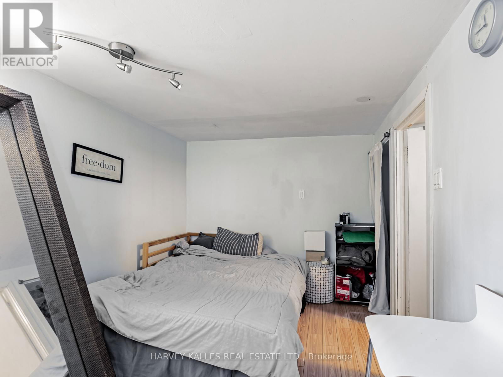 45 STRATHMORE BOULEVARD Image 21