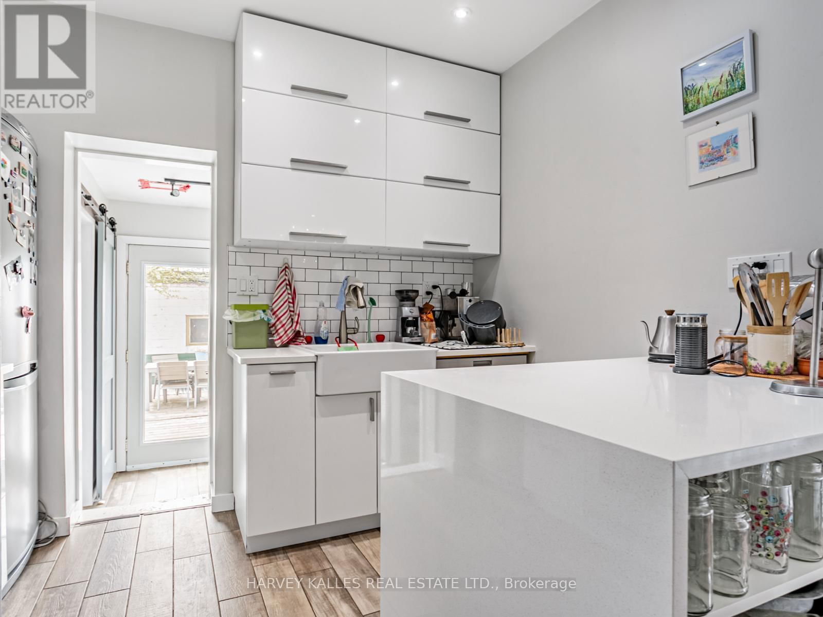 45 STRATHMORE BOULEVARD Image 4