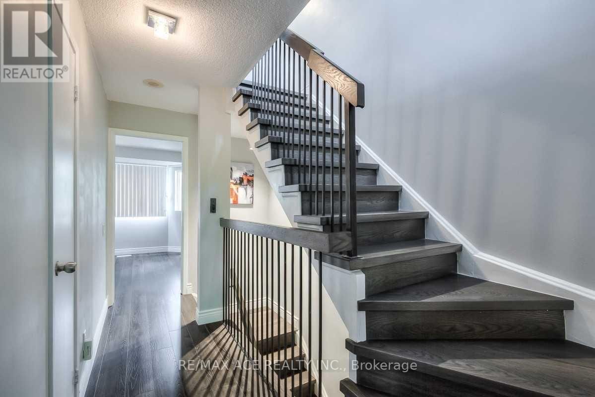 TH10 - 2472 EGLINTON AVENUE EAST Image 20