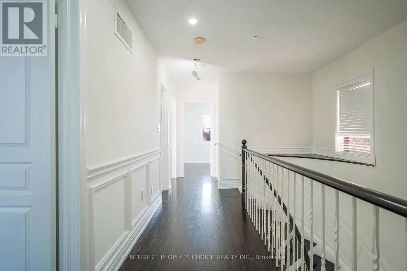5 DENT STREET Image 35