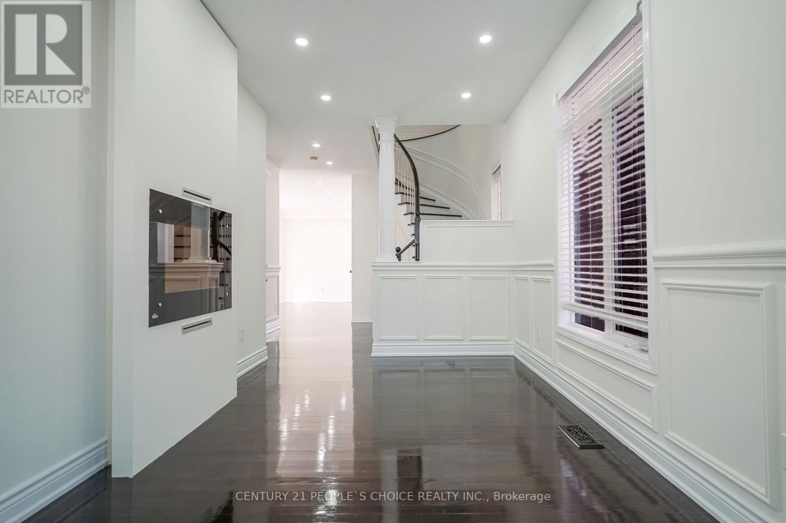 5 DENT STREET Image 7