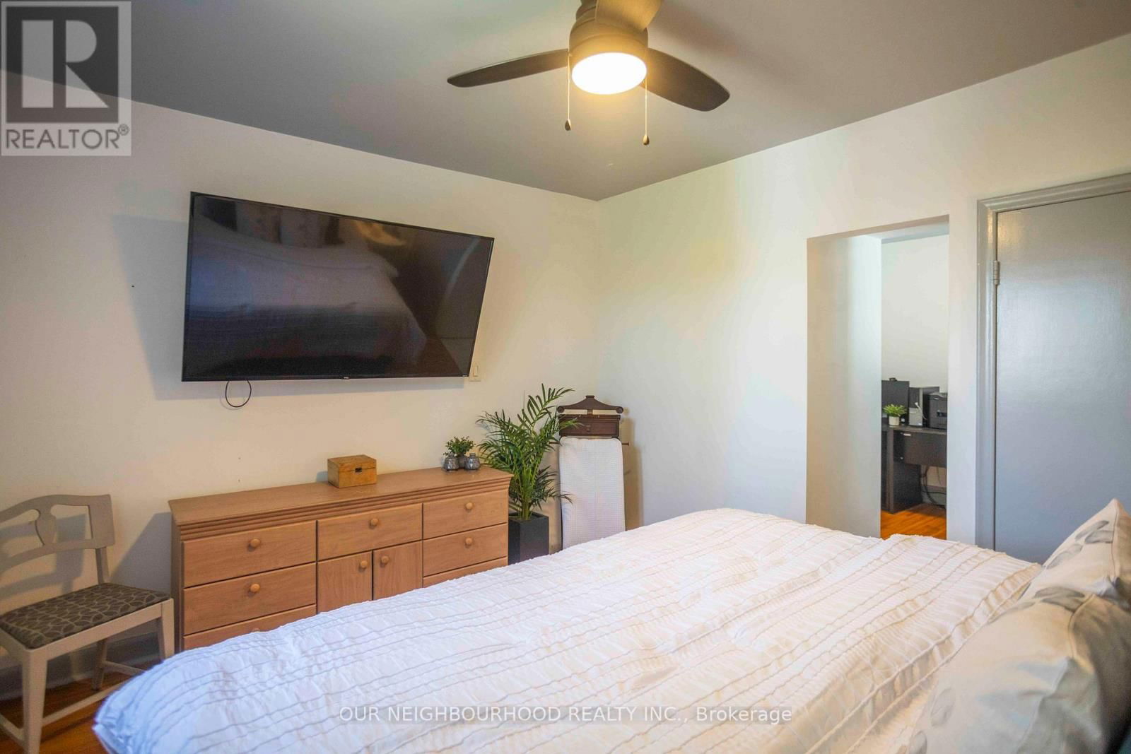 442 RIDGEWAY AVENUE Image 23