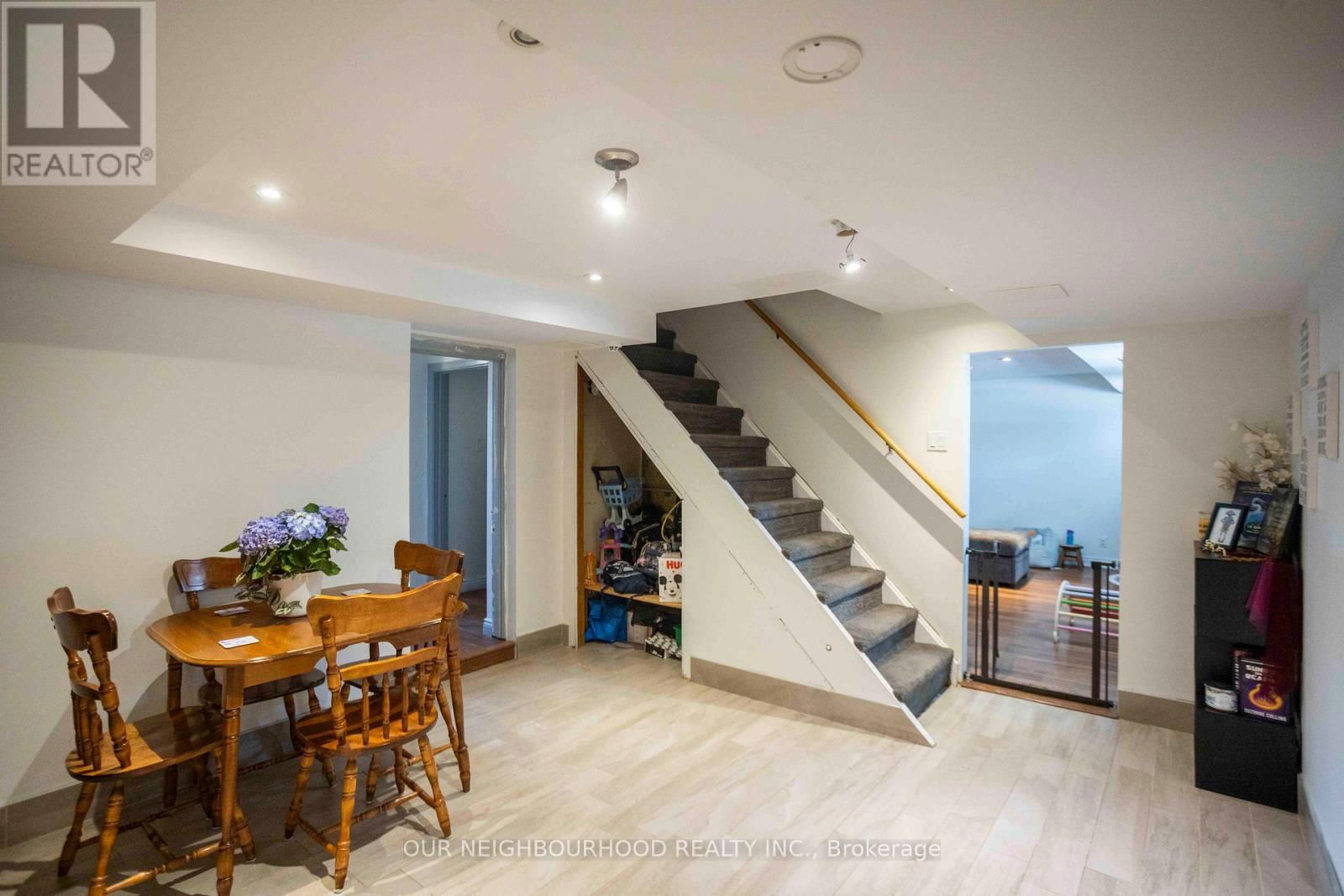 442 RIDGEWAY AVENUE Image 26