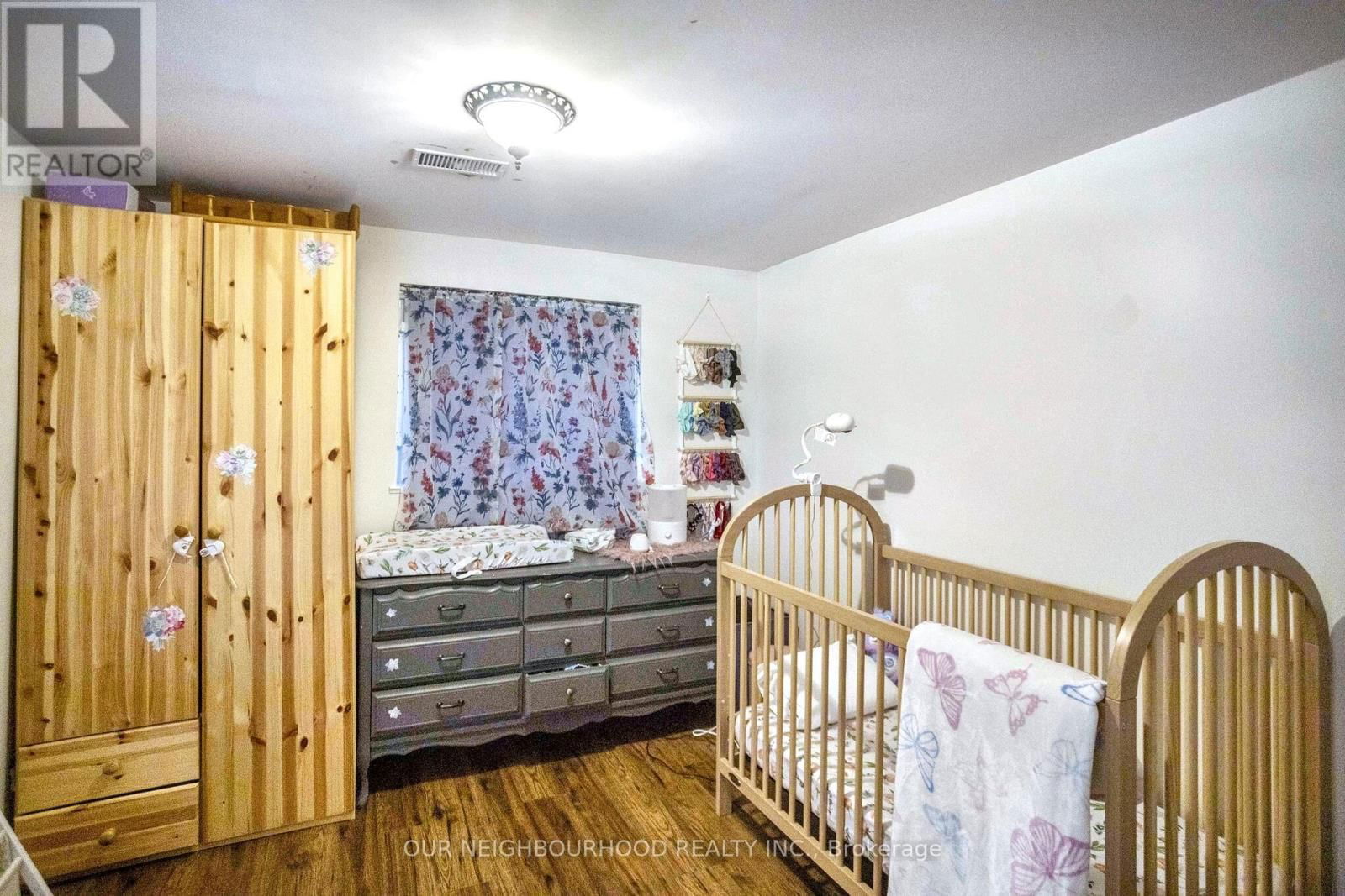442 RIDGEWAY AVENUE Image 32