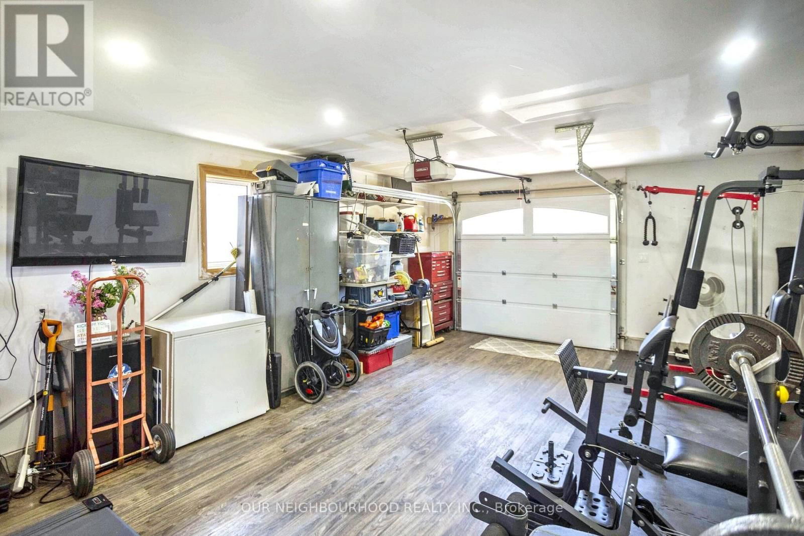 442 RIDGEWAY AVENUE Image 40