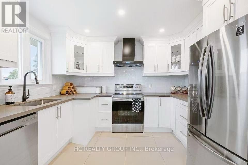7 IVANHOE COURT Image 6