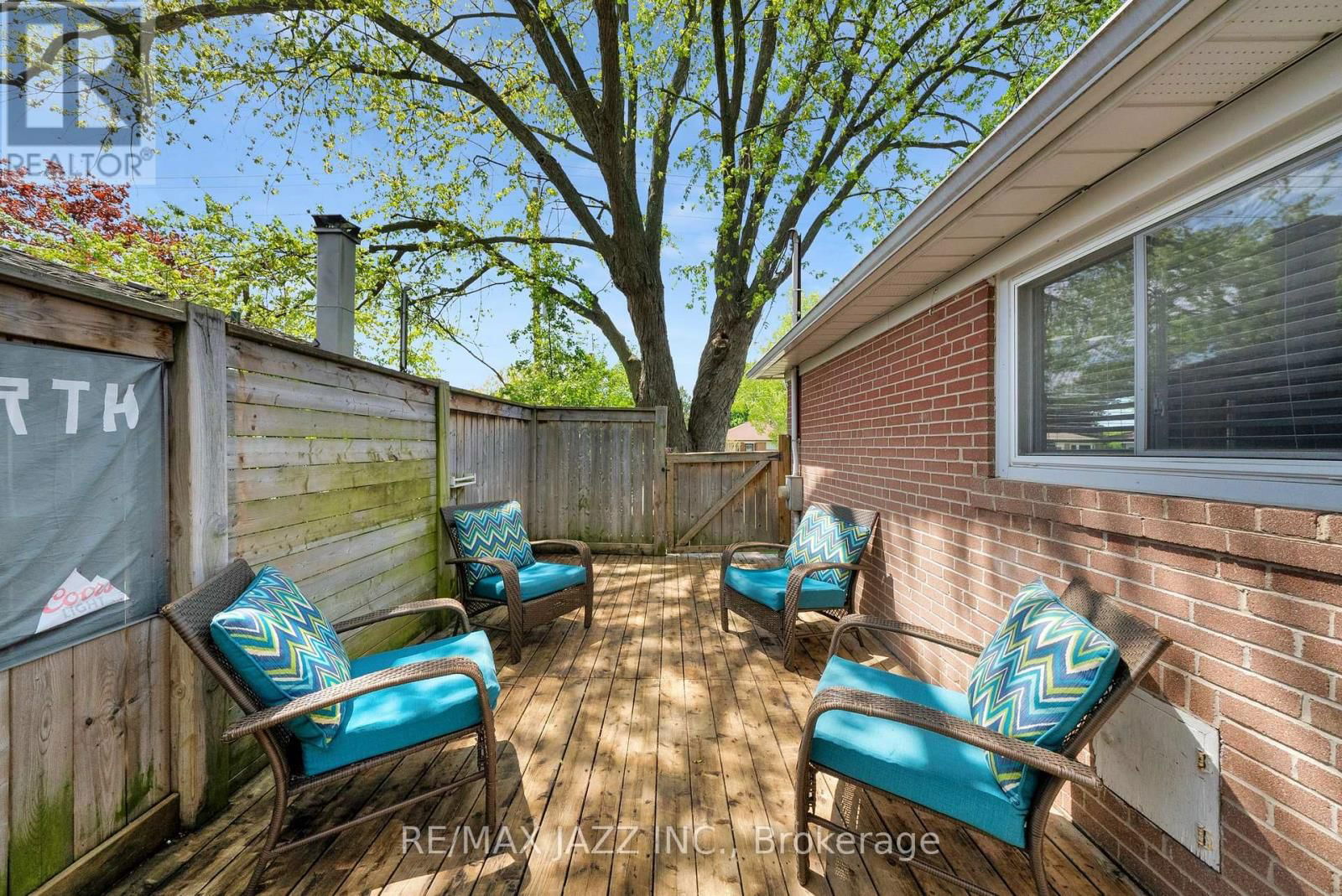 1003 CENTRE STREET NORTH Image 42