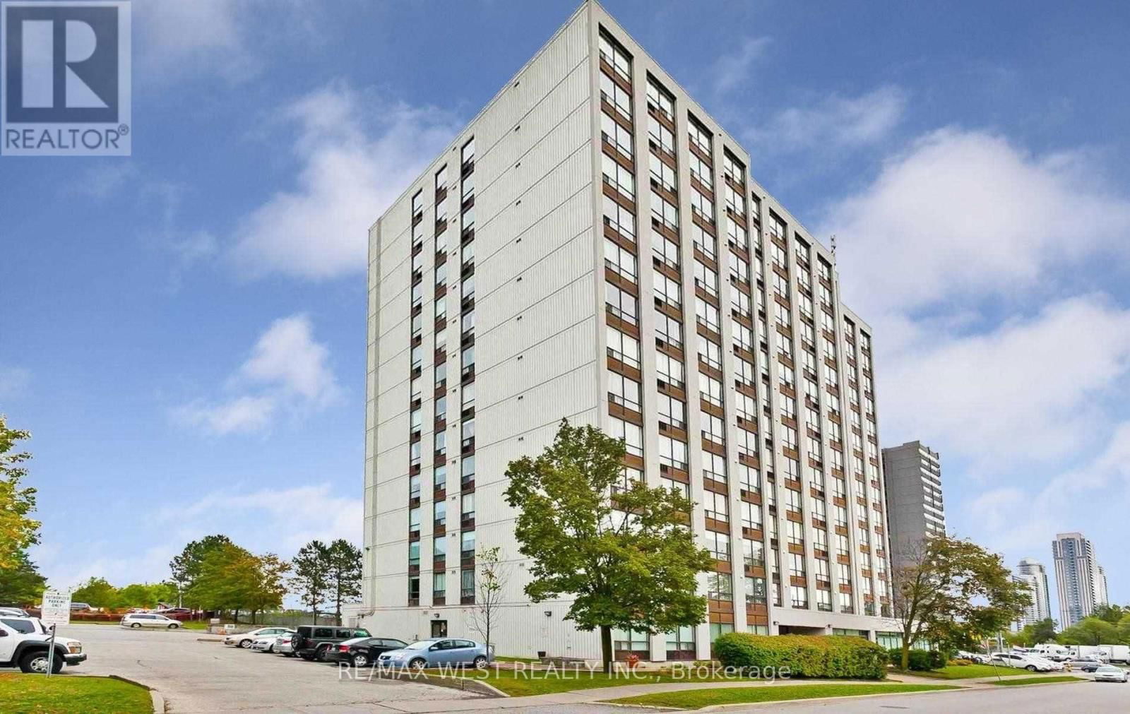 706 - 1 REIDMOUNT AVENUE Image 1