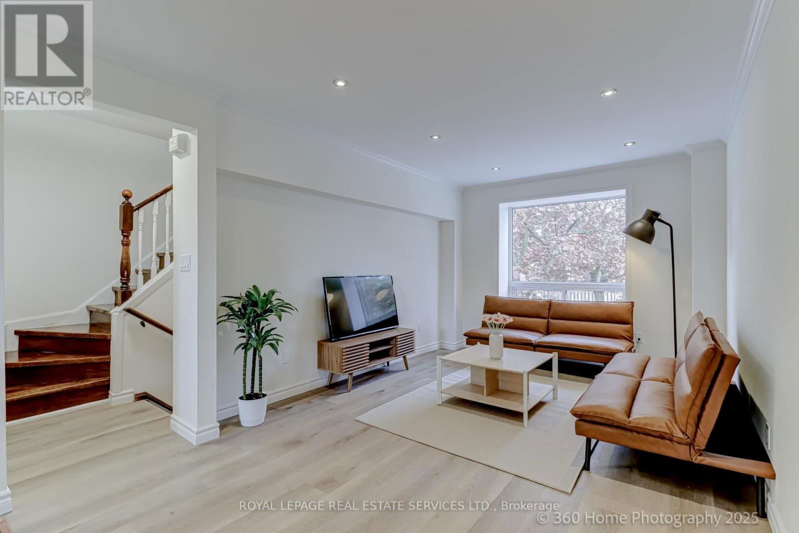 121 - 25 COLLINSGROVE ROAD Image 3