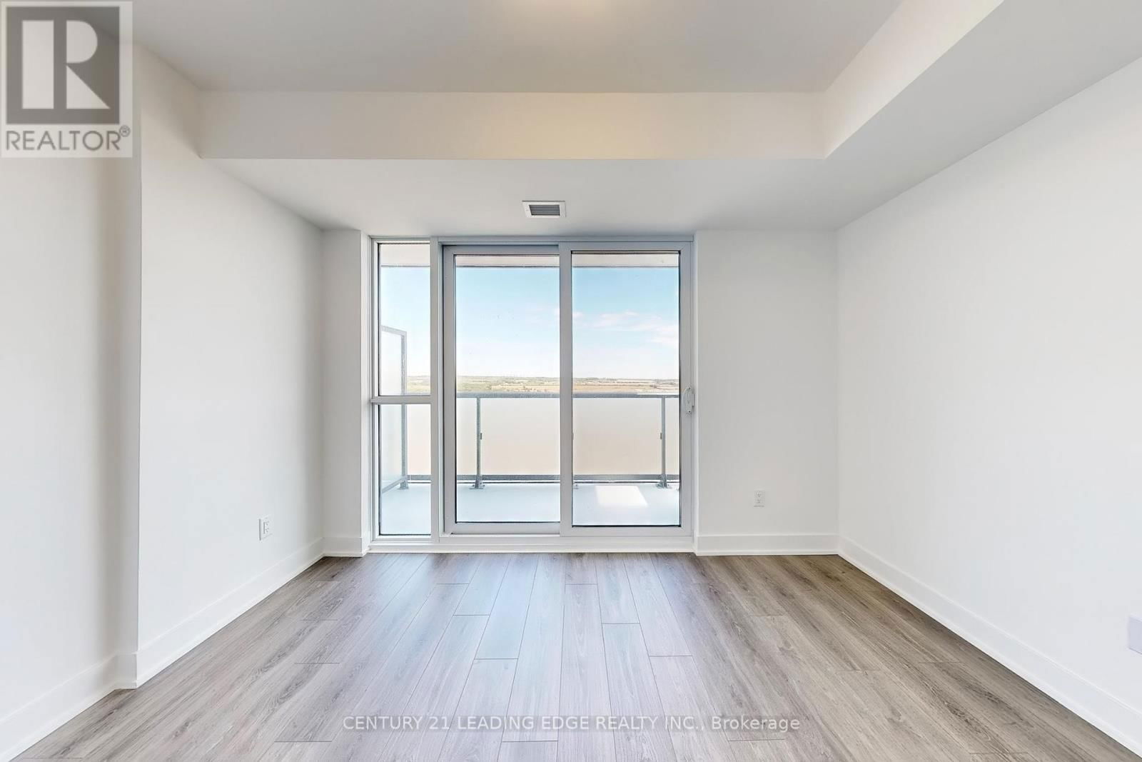 2503 - 2545 SIMCOE STREET Image 19