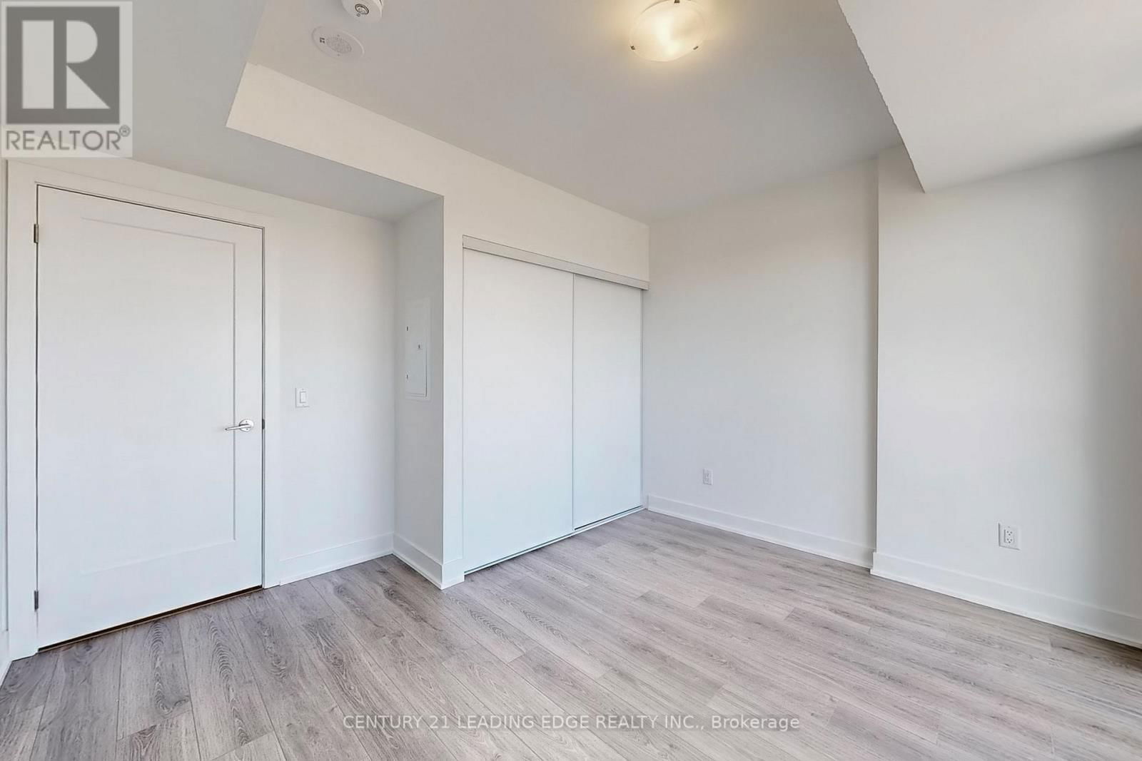 2503 - 2545 SIMCOE STREET Image 21