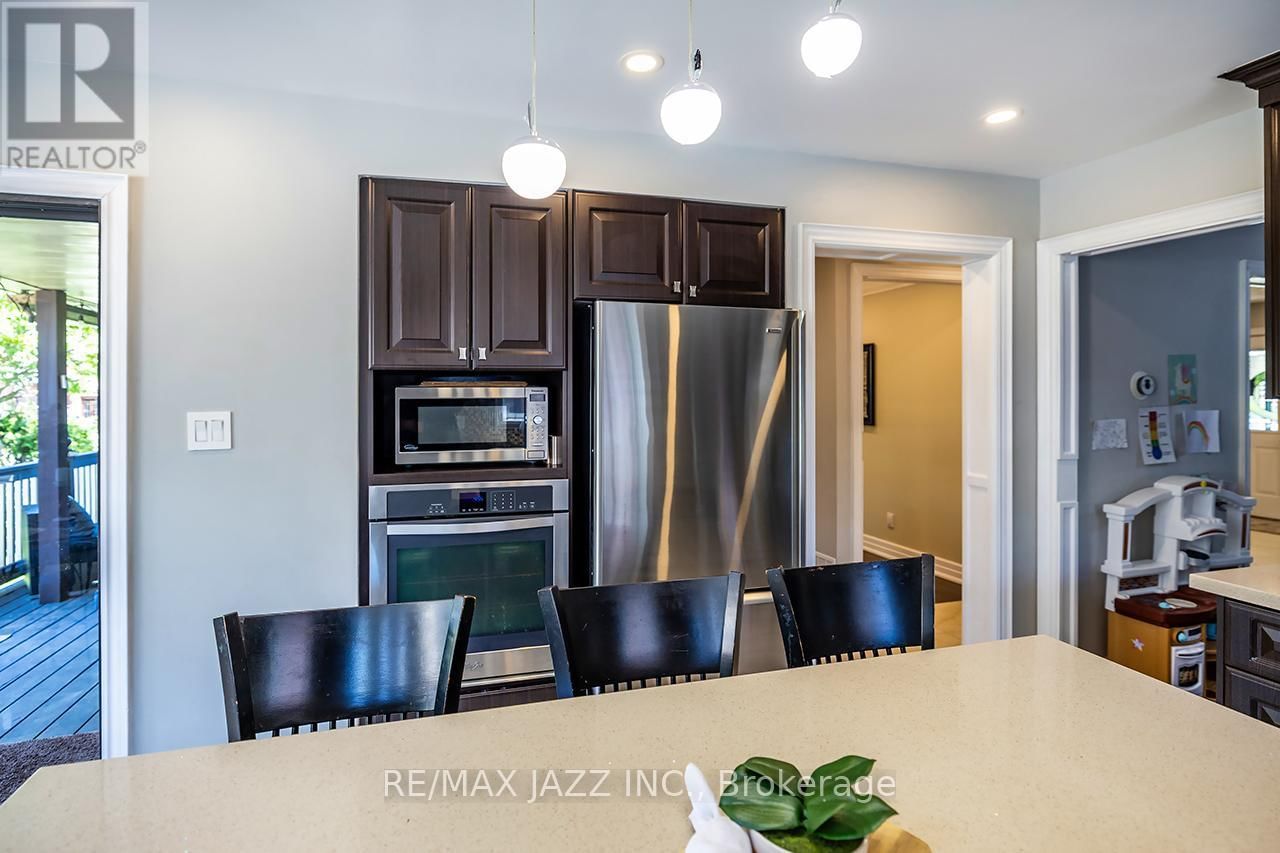 22 KINGSWOOD DRIVE Image 16
