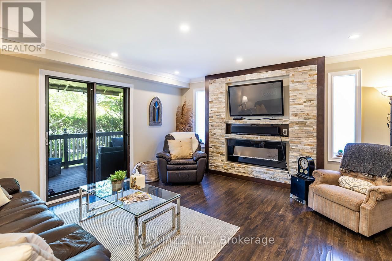 22 KINGSWOOD DRIVE Image 7
