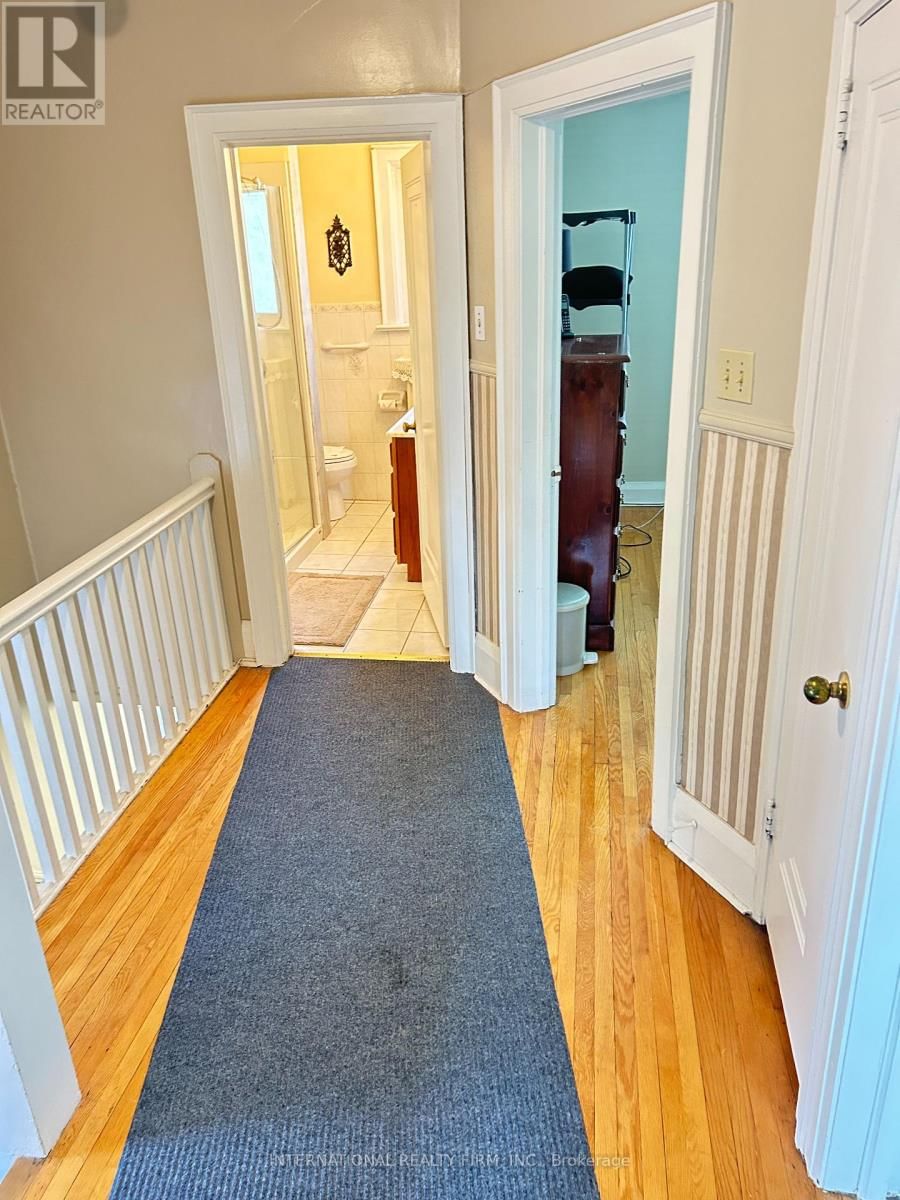 419 MORTIMER AVENUE Image 11