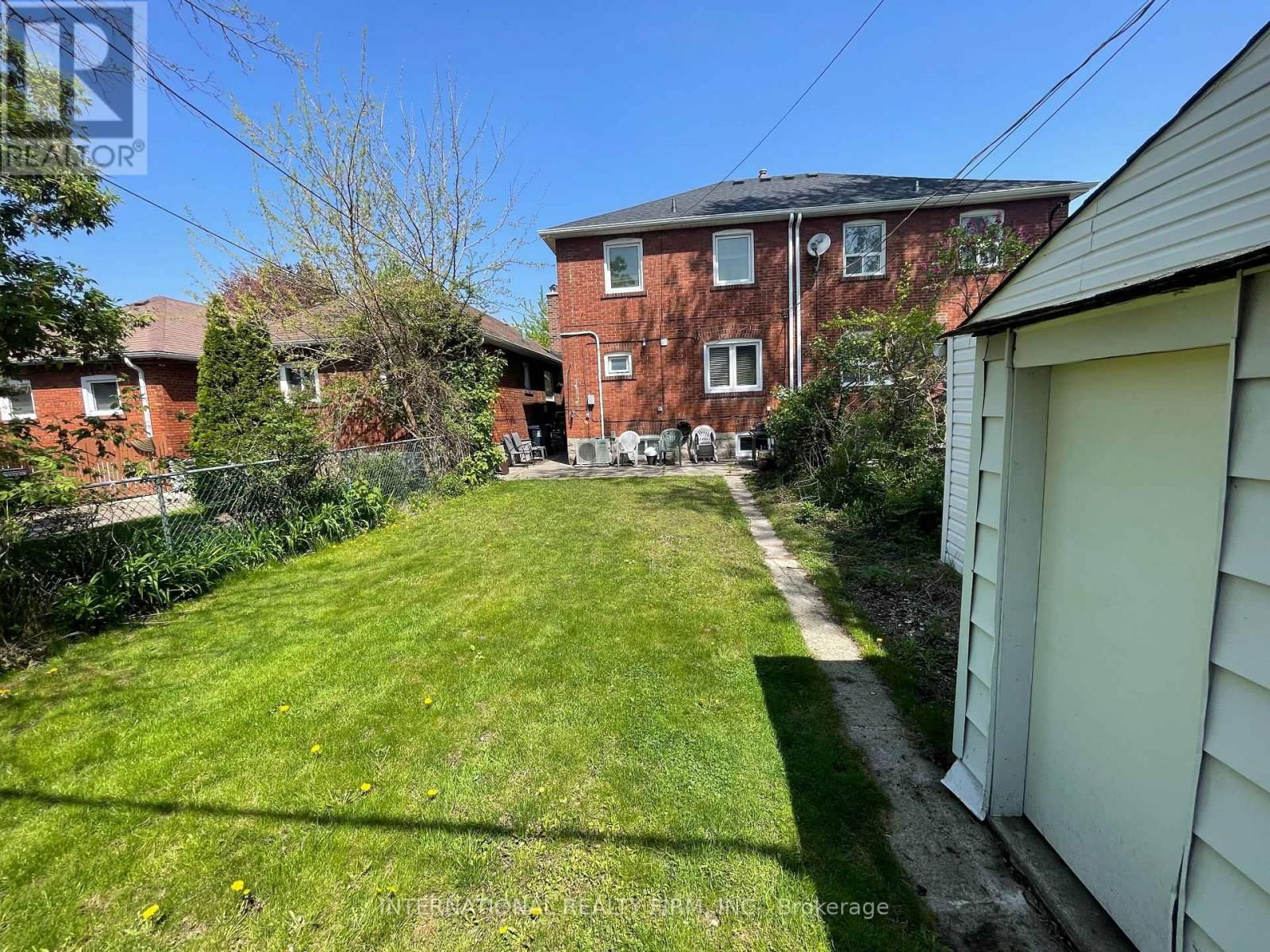419 MORTIMER AVENUE Image 16