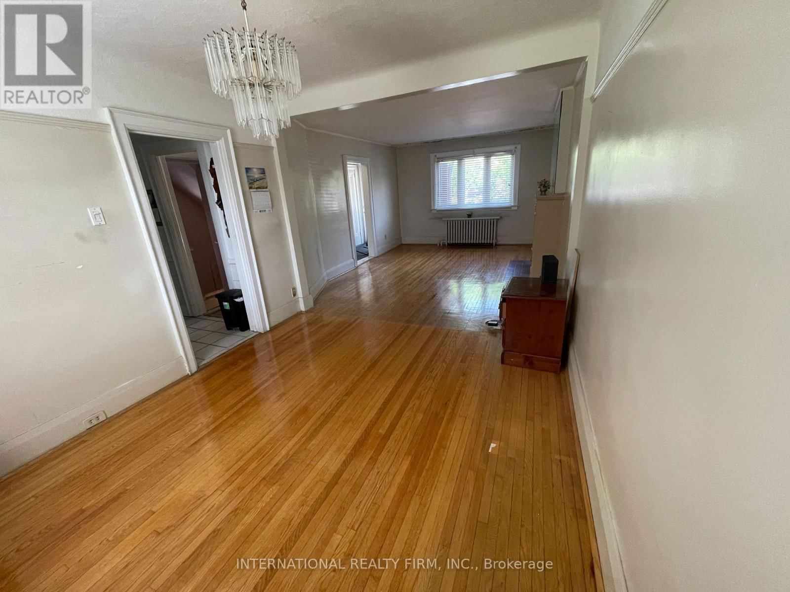 419 MORTIMER AVENUE Image 6
