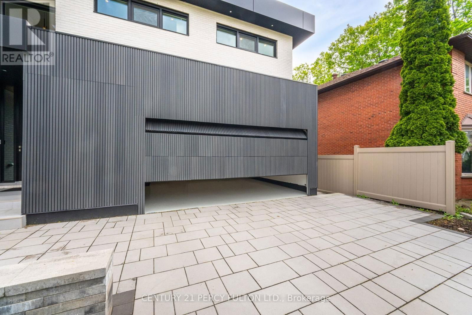 10 HAIDA COURT Image 45