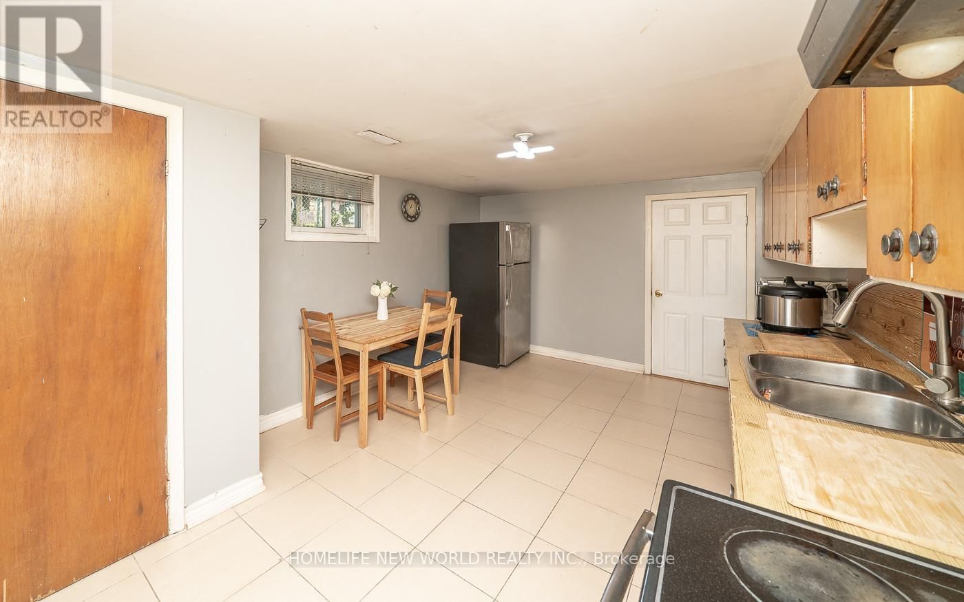 17 SAVARIN STREET Image 25