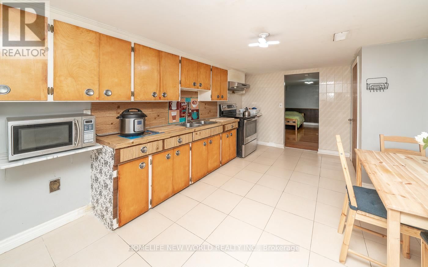 17 SAVARIN STREET Image 27