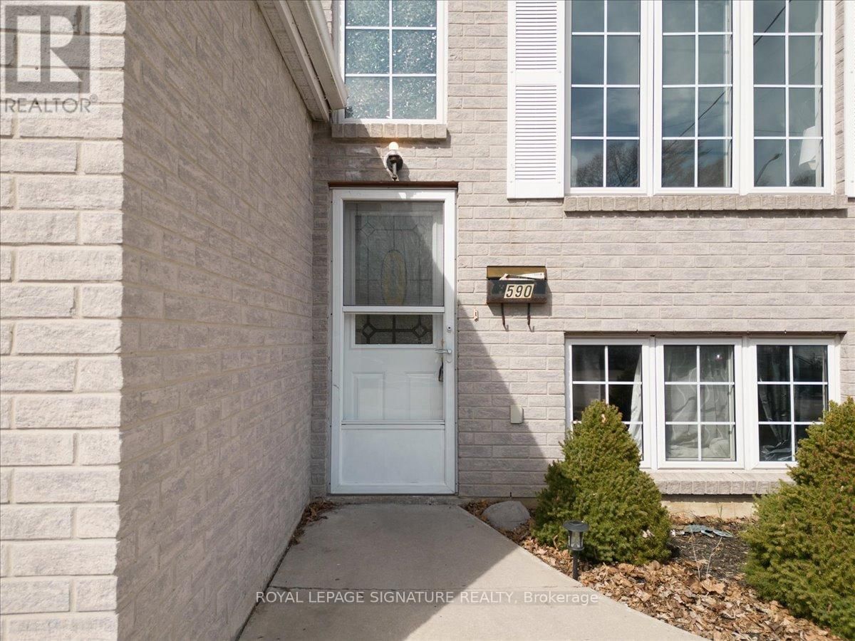 Upper - 590 DEVON AVENUE Image 2
