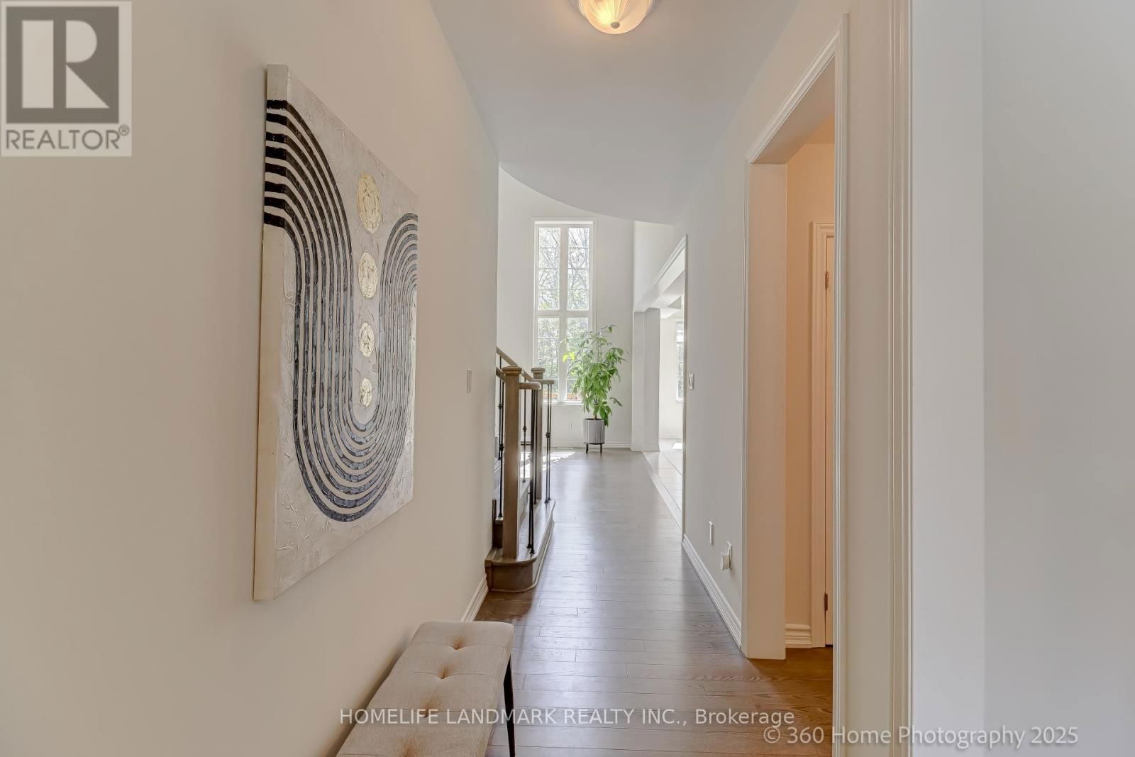 25 WORKMENS CIRCLE Image 16